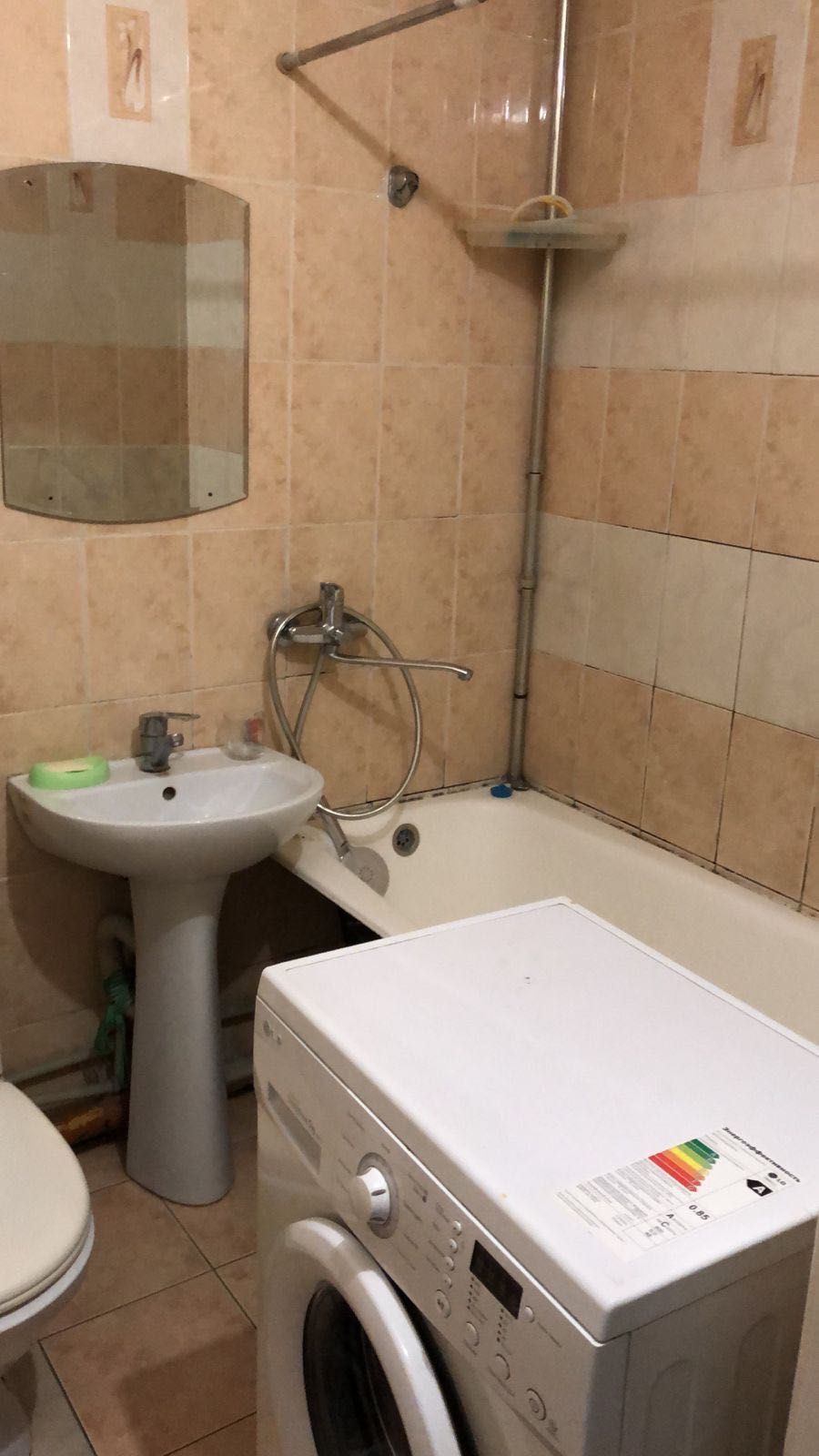 Продам 1-комнатную квартиру Семей Ауэзова 22.