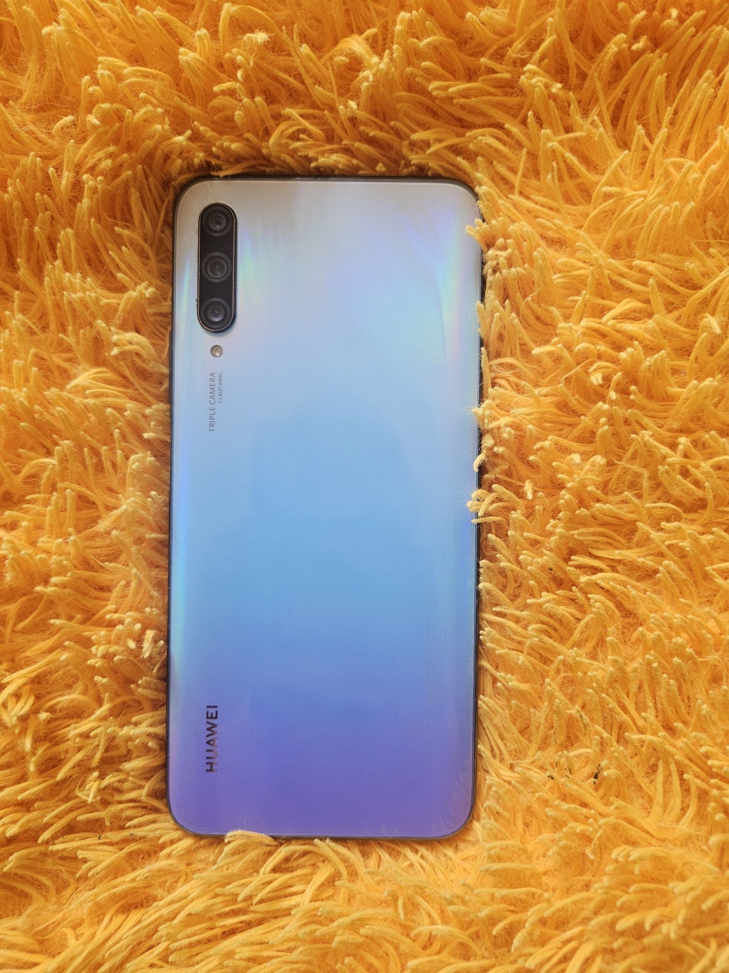 Huawei y9s и Samsung galaxy A8