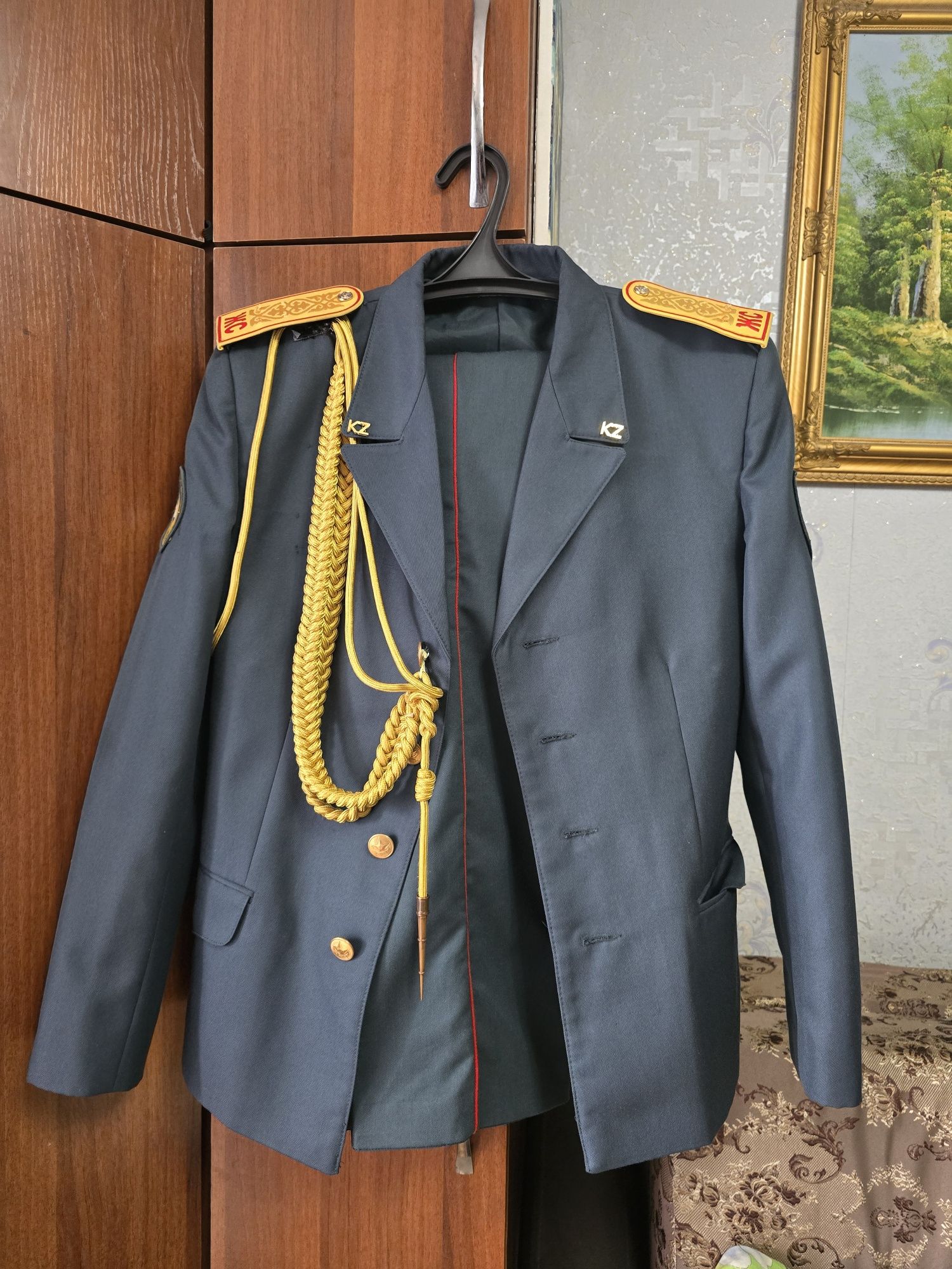 Военная парадная форма