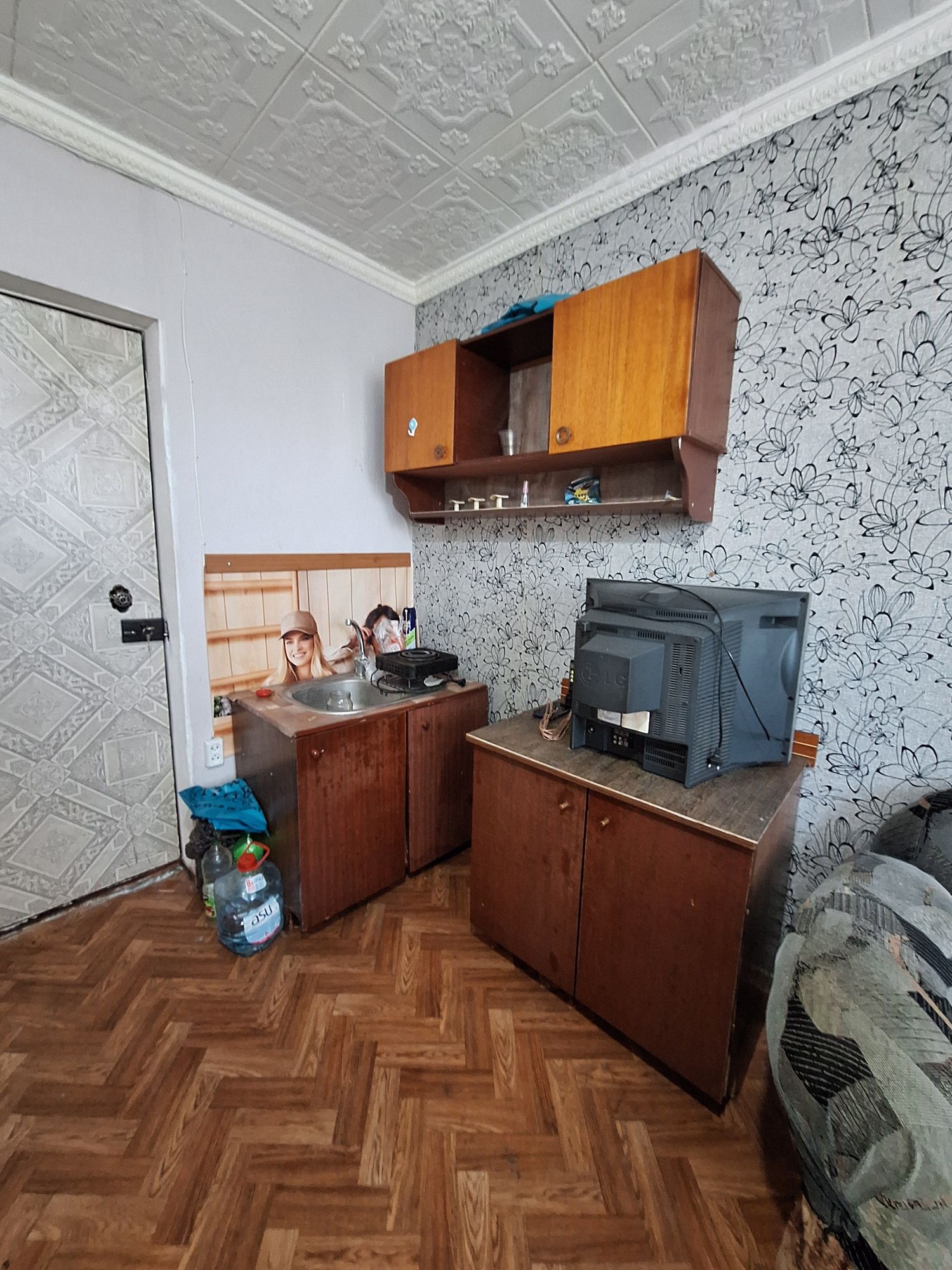Сдам  комнату в общежитие.