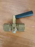 Кран трехходовой RM15-MM1/2