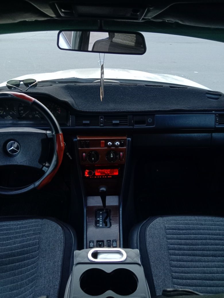 Мерс 124 2.3 автомат