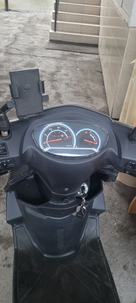 Скутер м8 про продается
