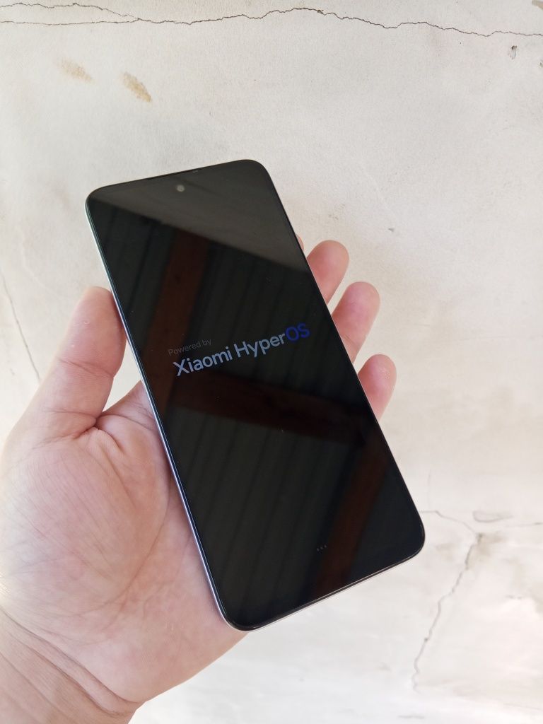 В продаже Redmi 12.