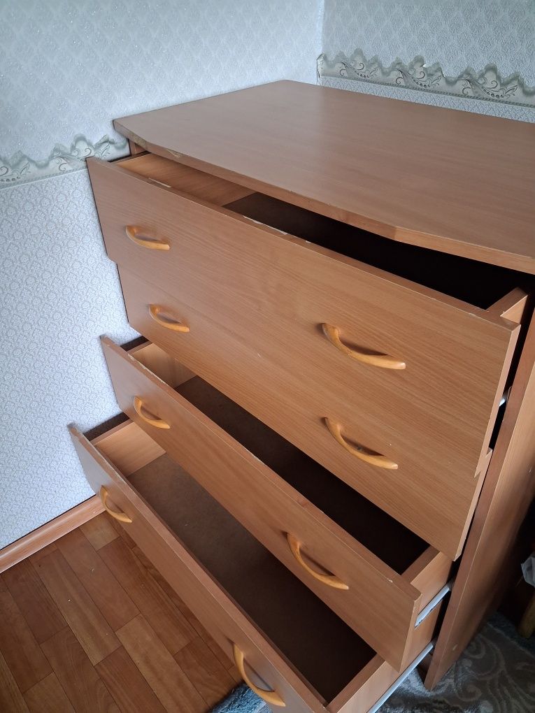 Продаю комод б/у