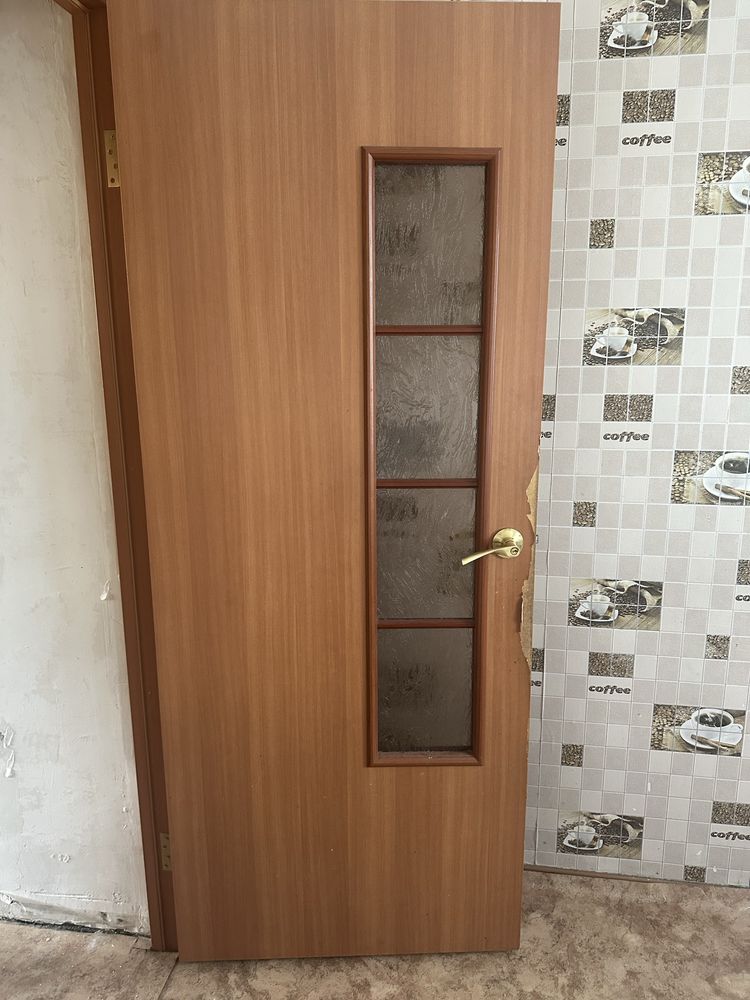 Двери линолеум ковры шкафы