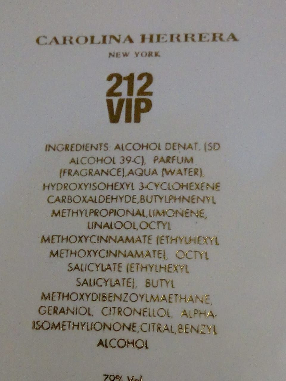 Продаю духи женские VIP 212.