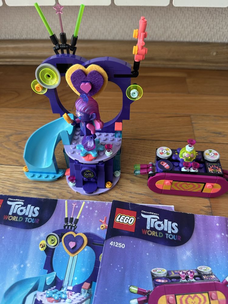 Продам Lego Friends