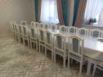 Стол со стульями