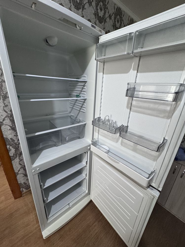Холодильник продам в хорошем состояний