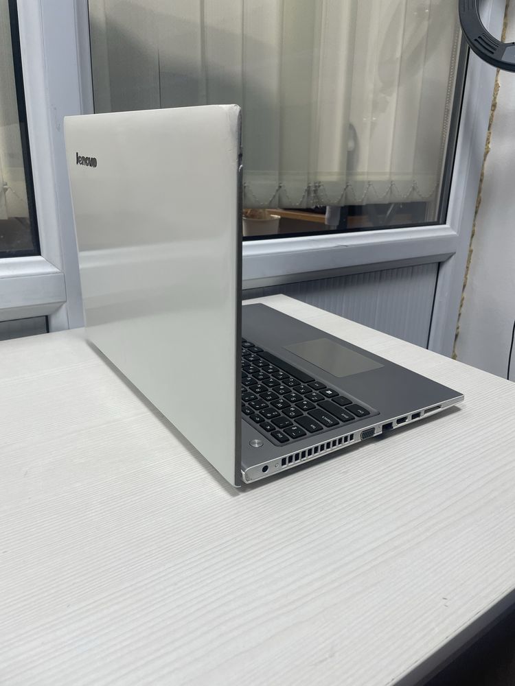 Lenovo Core i5 SSD 256gb быстрый ноутбук для офиса и дома