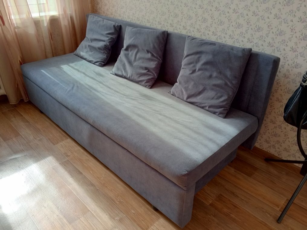 Продам Мягкий раскладной диван