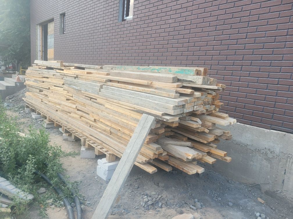 Продам доски размеры разные и фанера россия класс 3/3