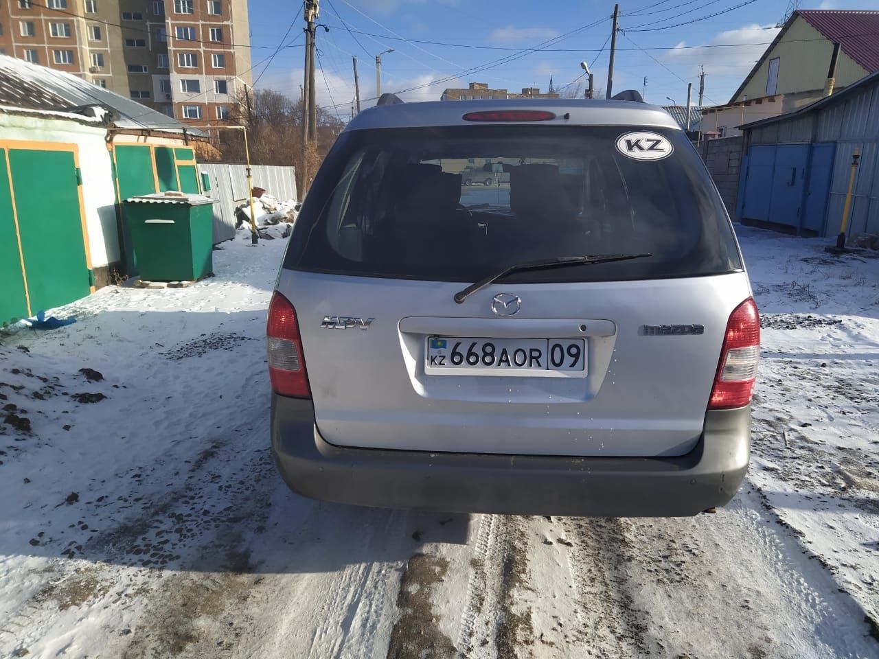Меняю Мазду мпв на квартиру