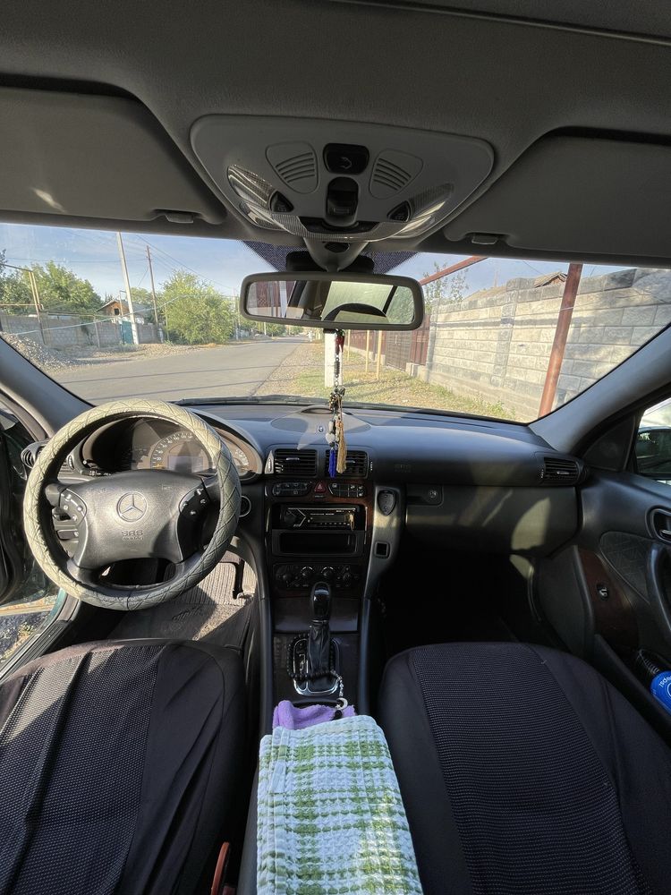 mercedes benz C class 240