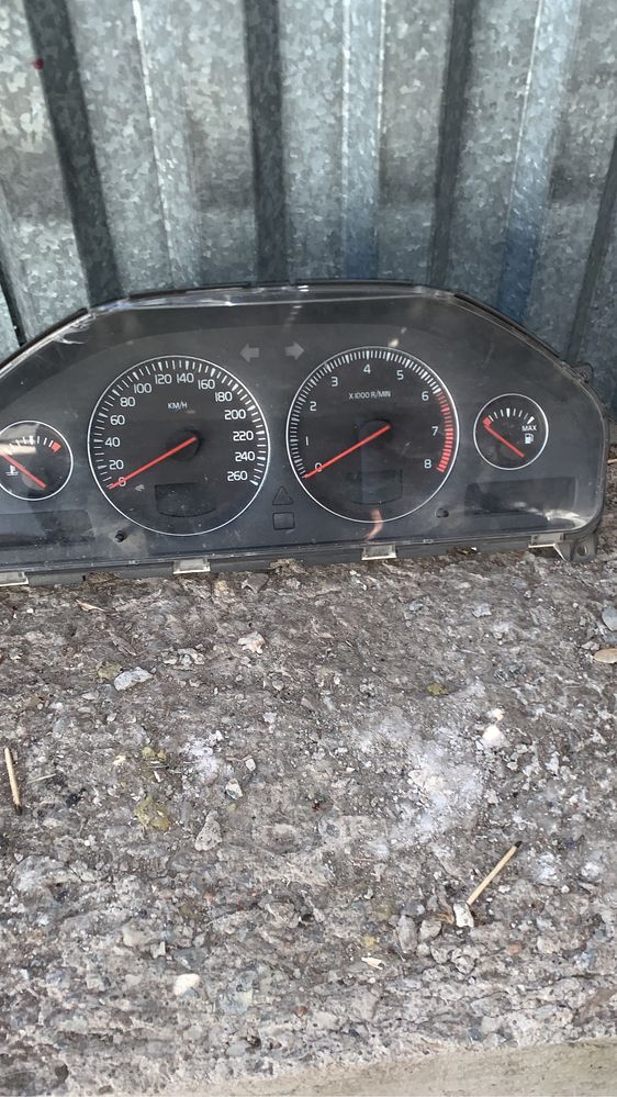 запчасти на volvo xc90, 2006 года выпуска.