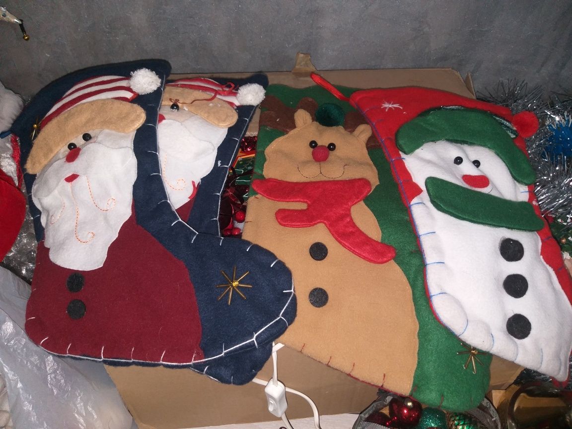 Продам новогоднии игрушки
