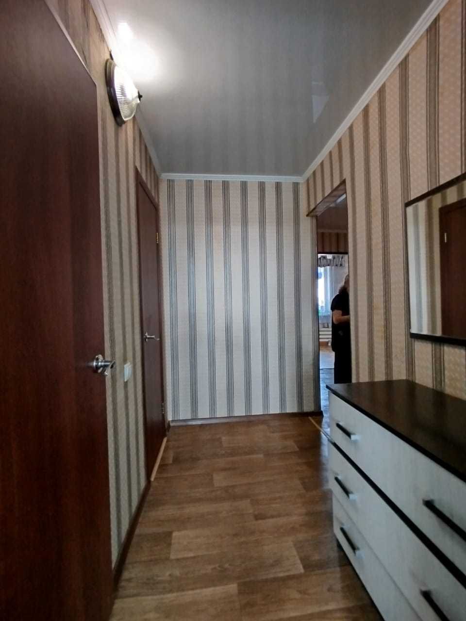 Продам 2хкомнатную ленинградку в центре