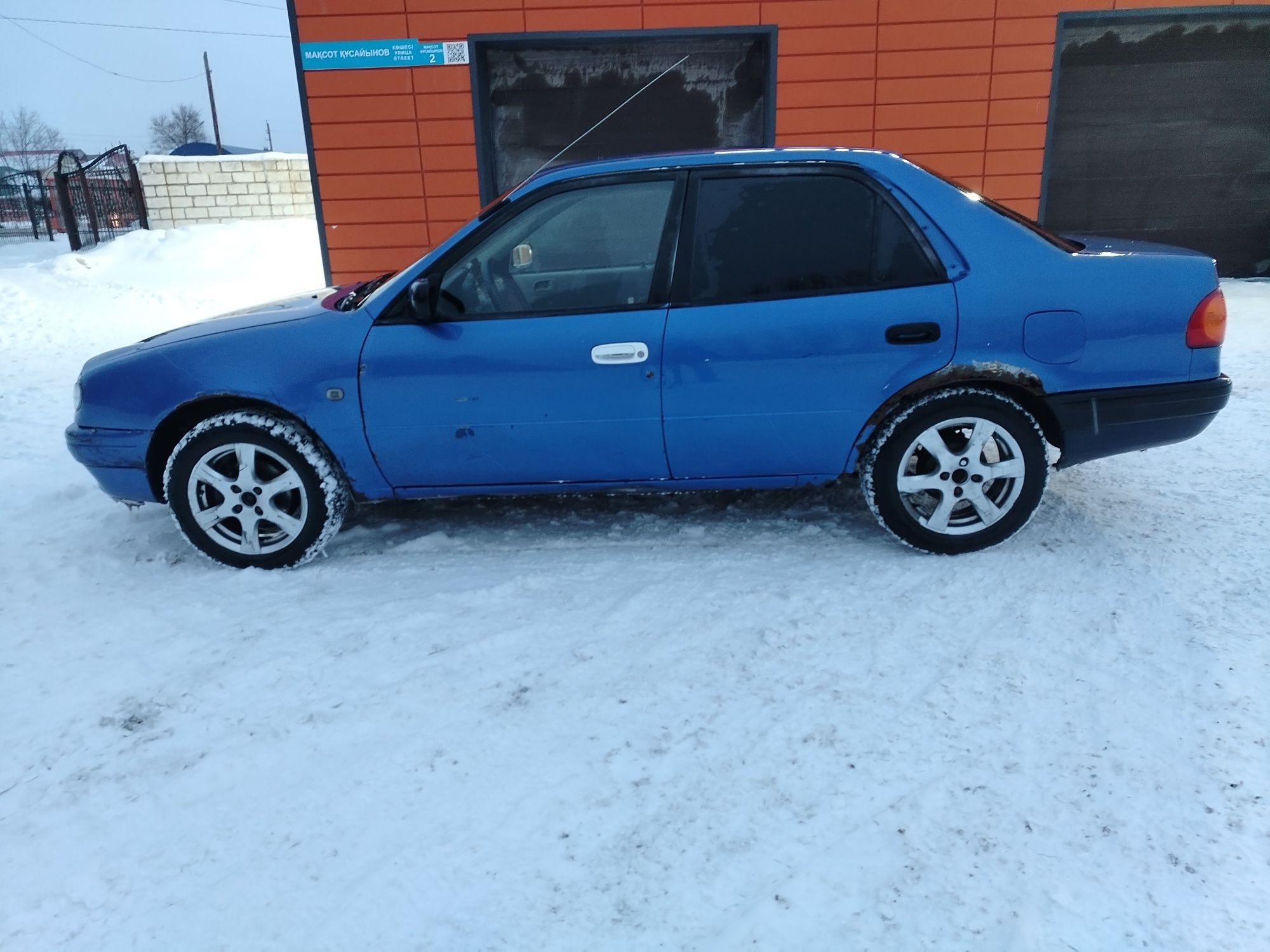 Тайота королла е 110