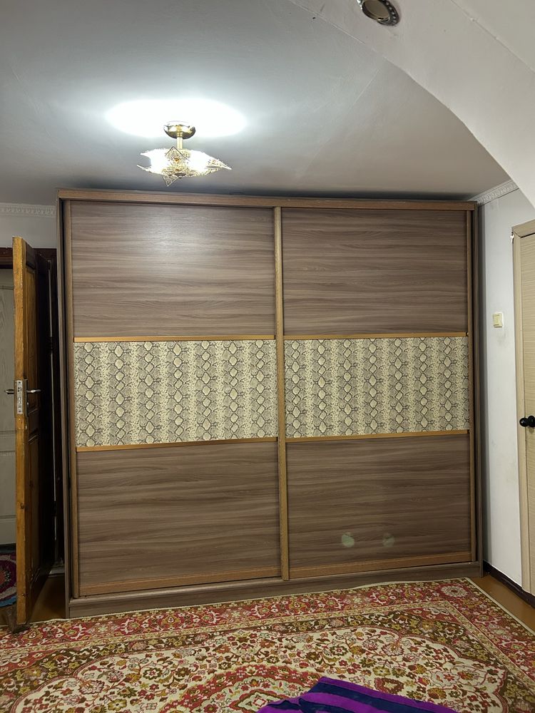 Продается Шкаф прихожий