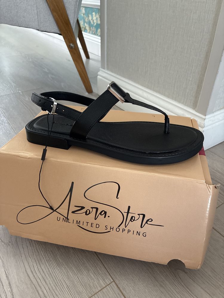 Продам сандалииMassimo dutti