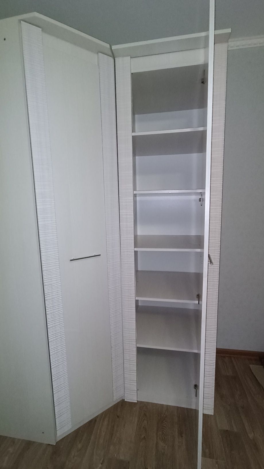 Шкаф в спальню, не дорого