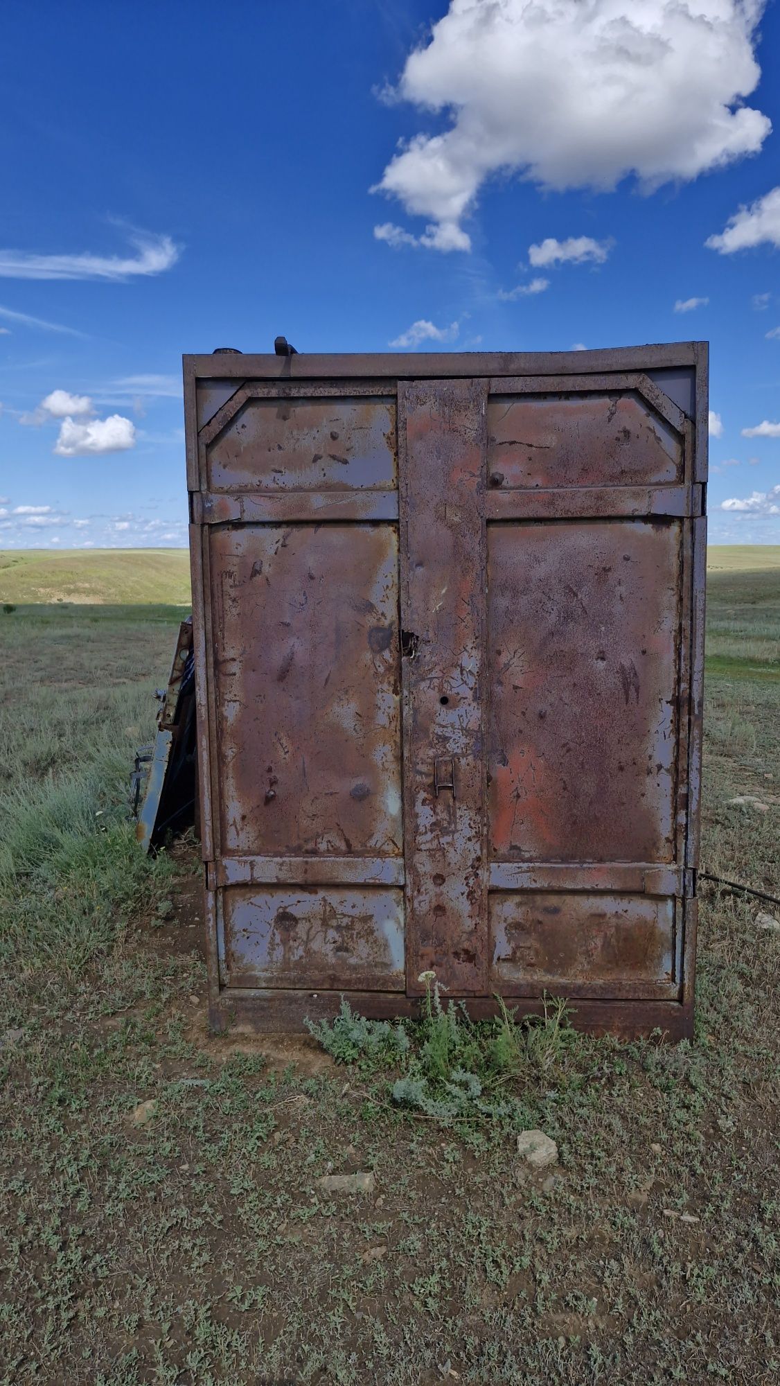 Продам контейнеры
