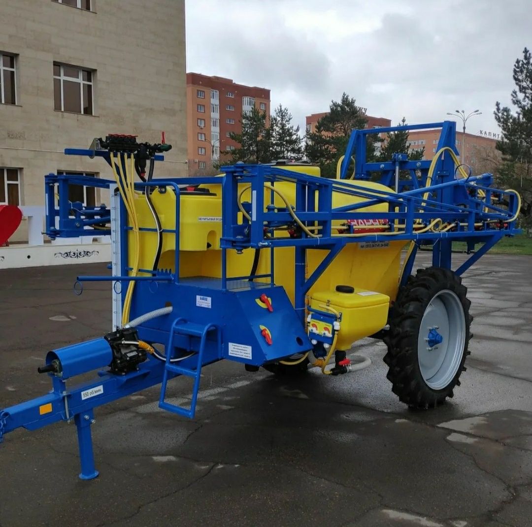Опрыскиватель Заря 2500л, 2000л, ширина 18м, 21м