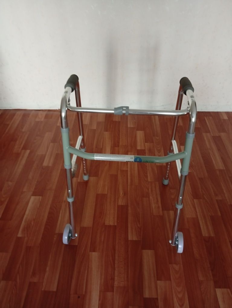 Продам ходунки новые.