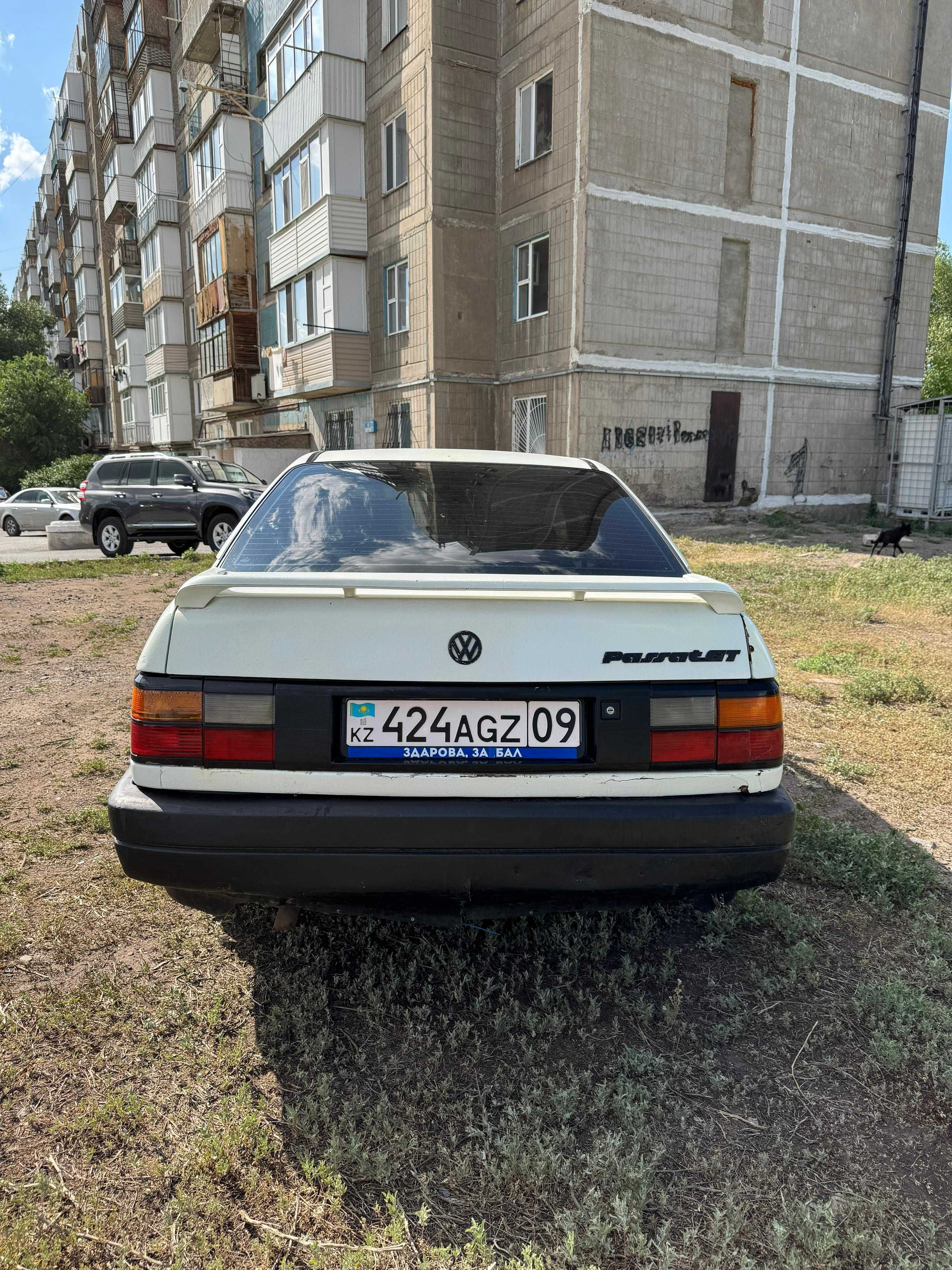 Volkswagen Passat 1990 г