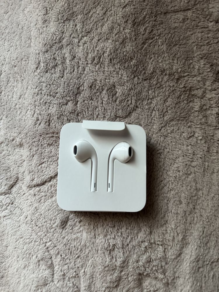 Продам наушника apple