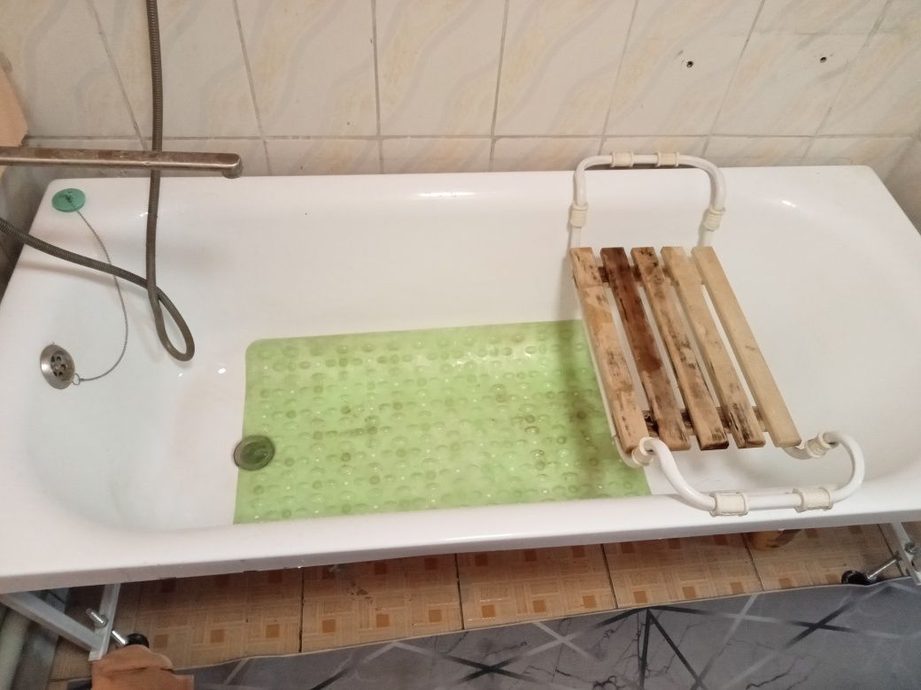 Продам ванную акриловая