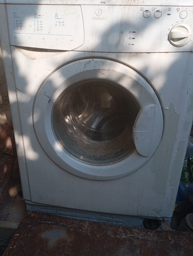 Продам стиральную машинку
