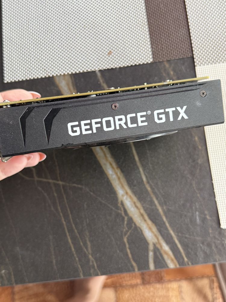 Продам видеокарту gtx 1650 4 gb