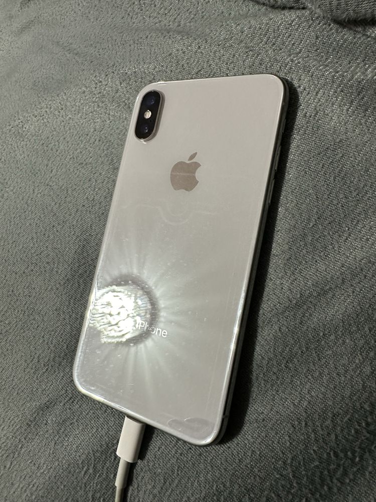 Продам iphone x 64Gb