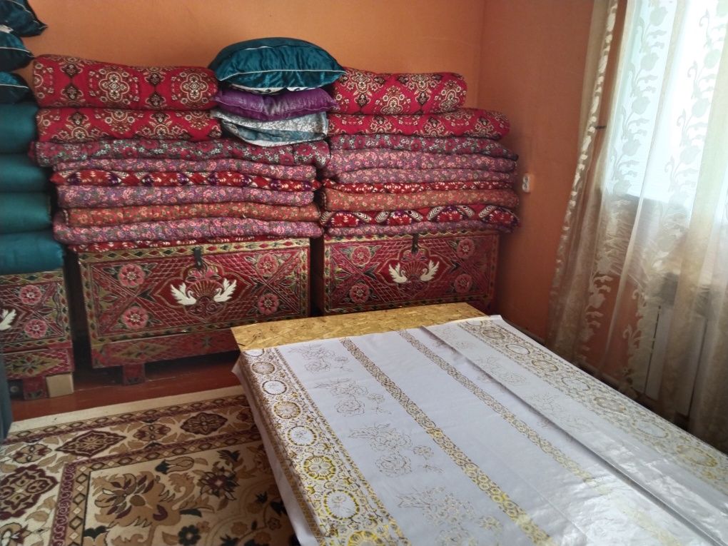 Үлкен стол сатылады