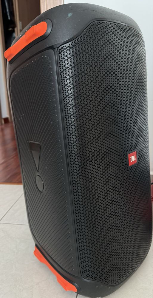 Колонка JBL для музыки