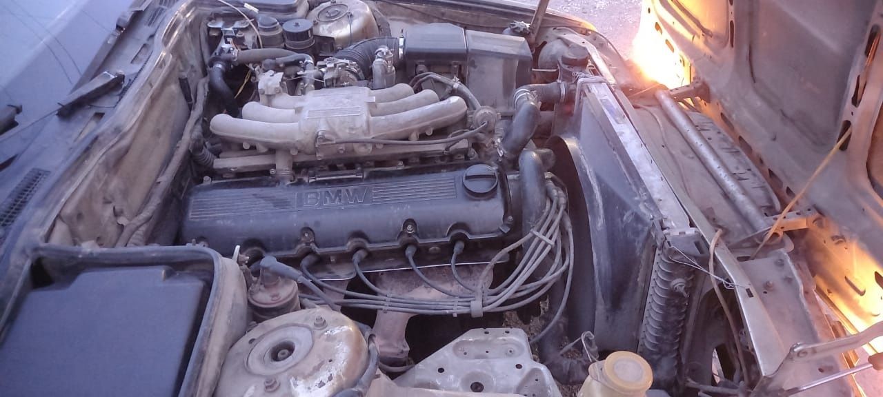 Продам машину BMW