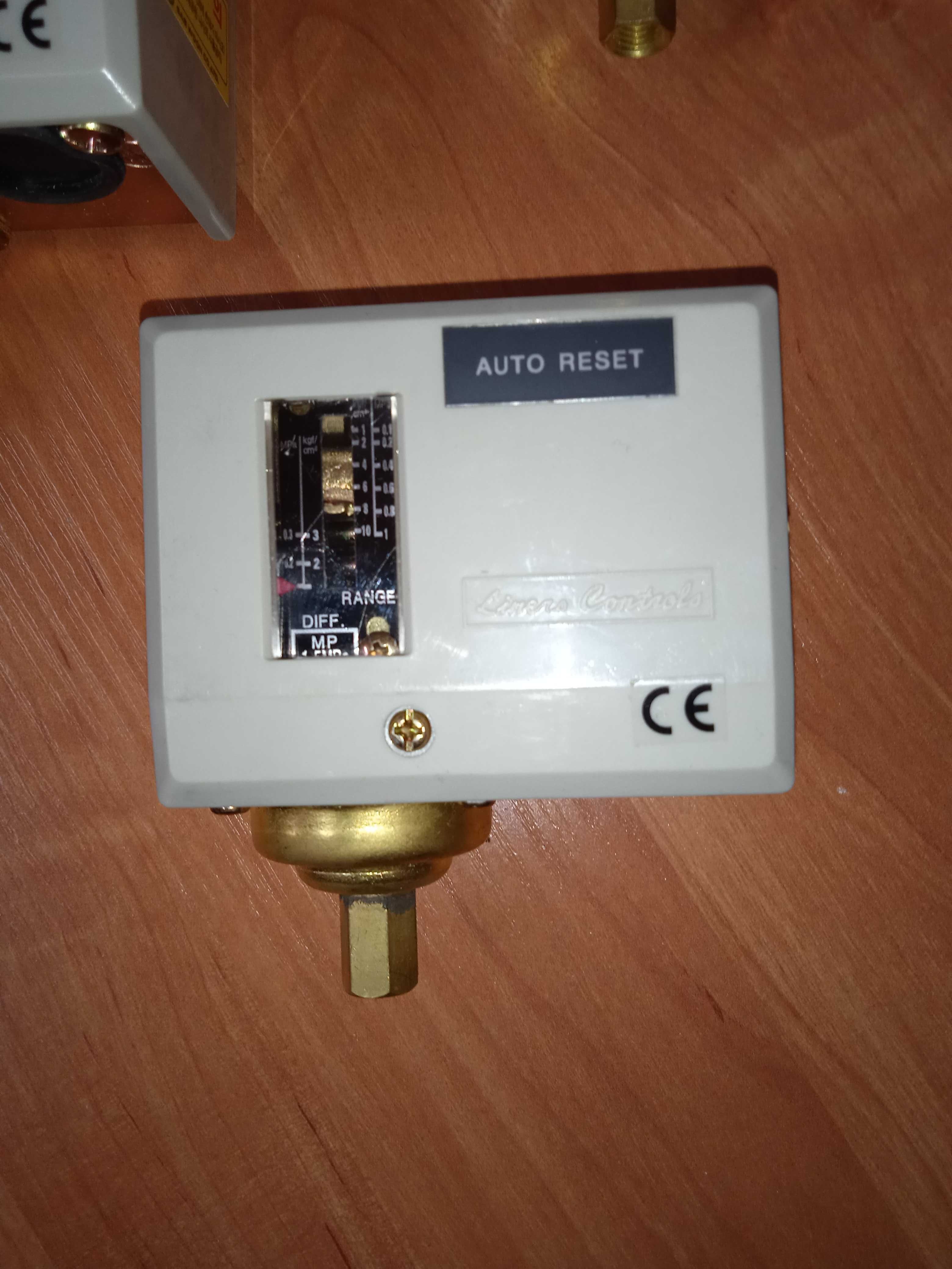КИП реле контроля давления прессостат HS-210 10 bar PD4  2 шт