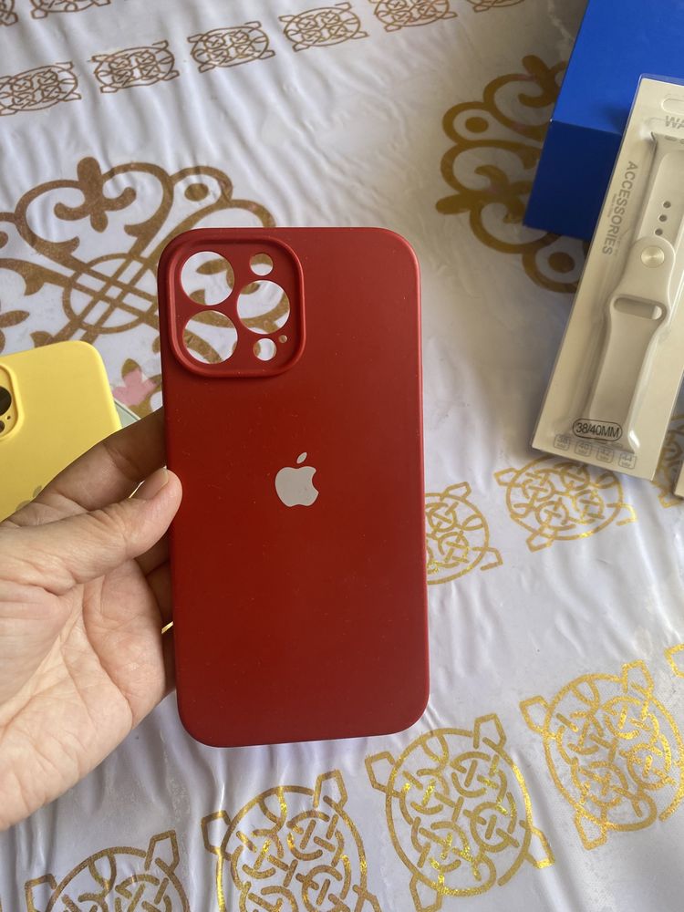 Продам чехлы Айфон 13 про макс. Ремешок Apple Watch