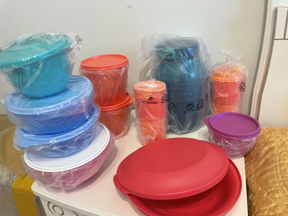 Посуда  ножи, сито пельменница, бутылка  милиан  tupper ware