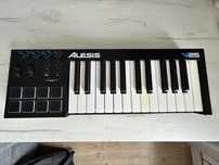 MIDI клавиатура Alesis V25