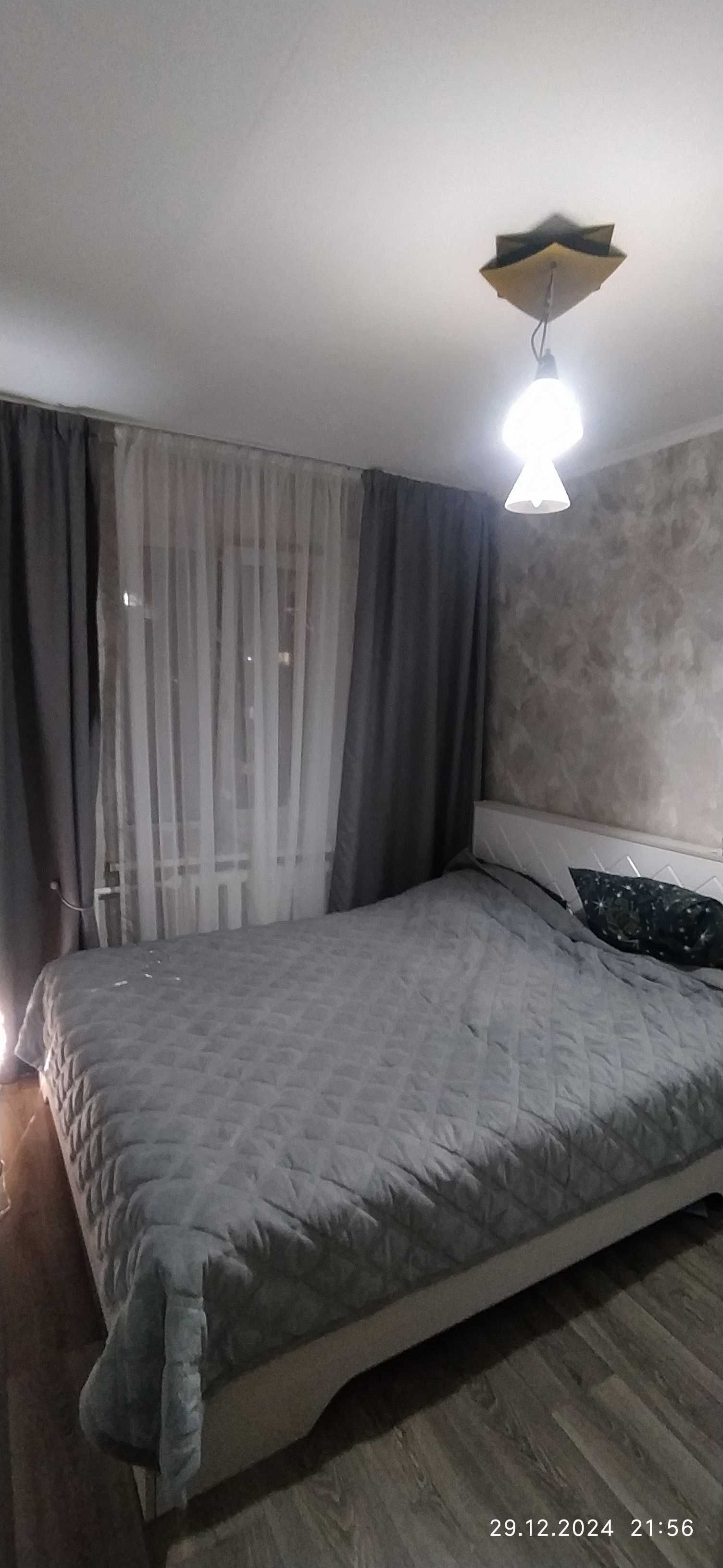 В связи с разъездом продам 3-х комнатную квартиру.