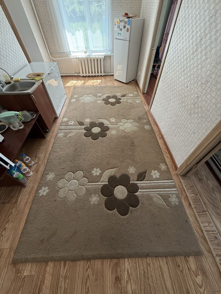Продам палас 2 штук