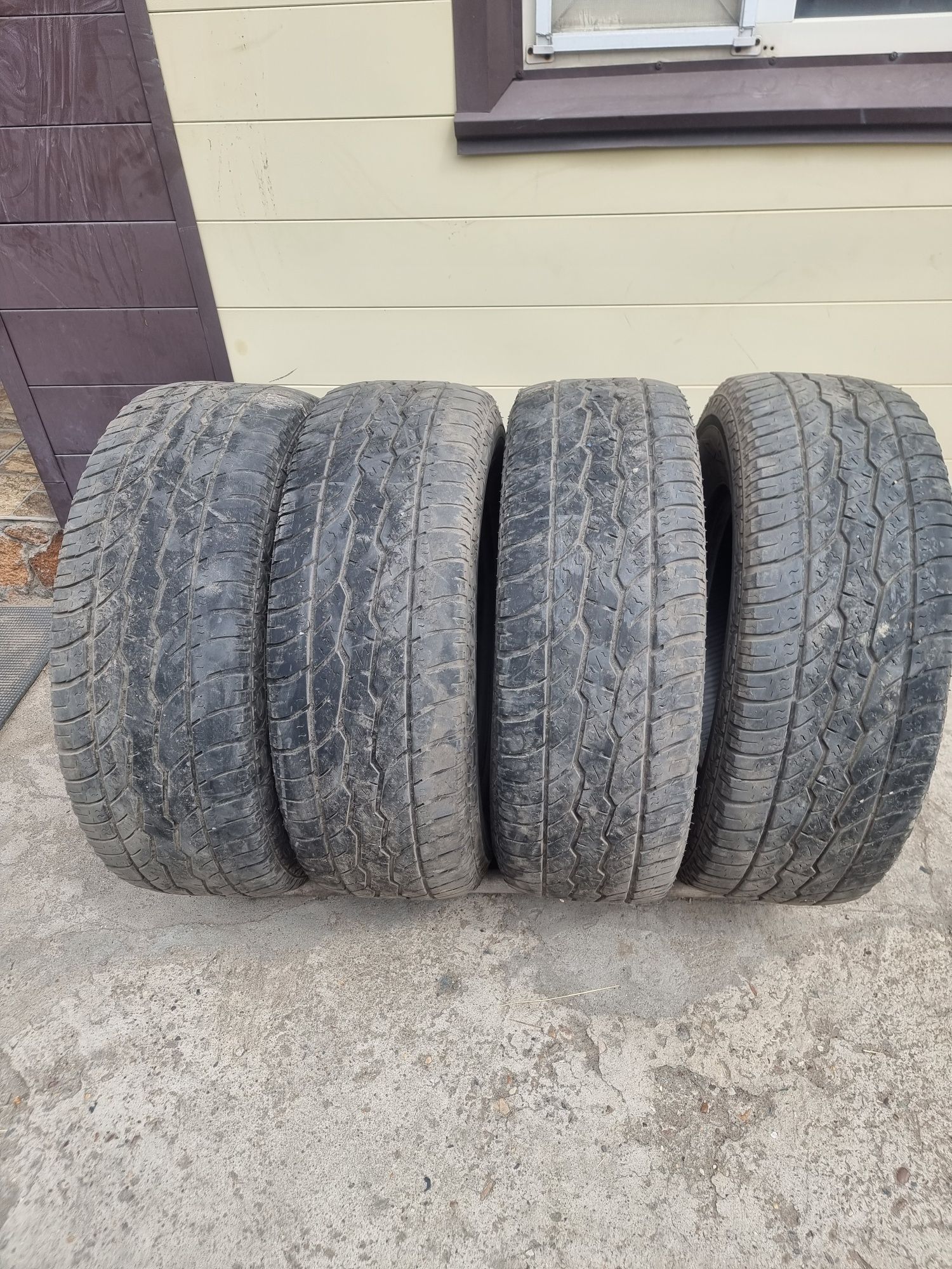 Продам шины  R16