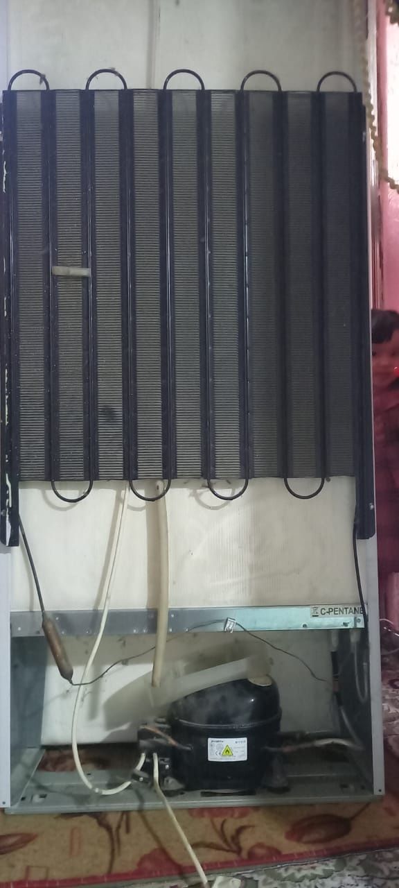 Продам холодильник indesit