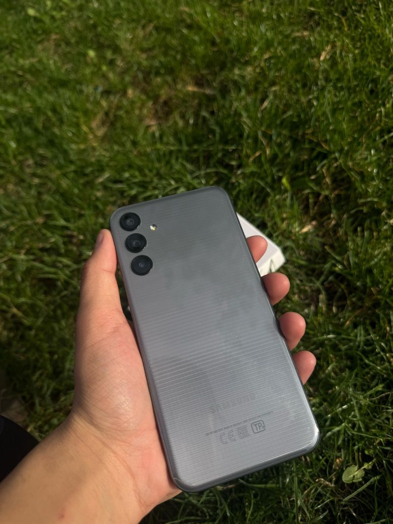 Продам Samsung m15 5G    128гб