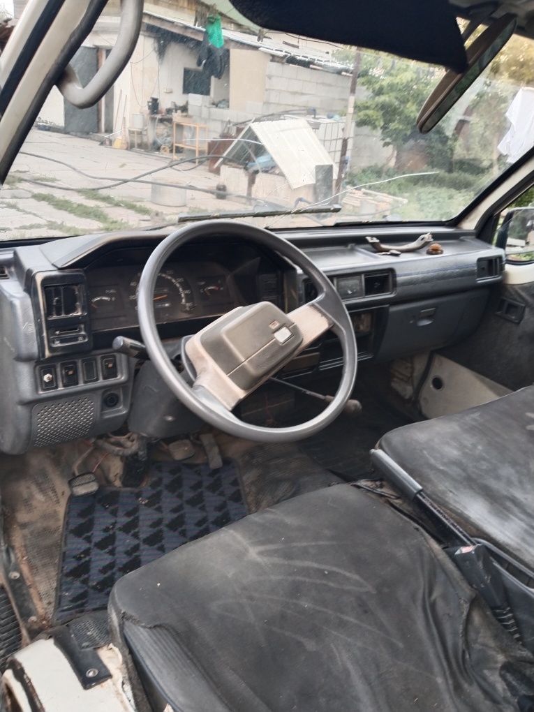 Митсубиси л 300 4g 32