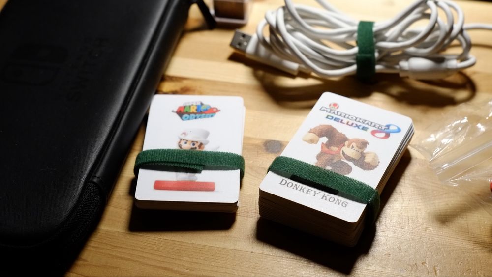 Продам Nintendo Switch первое поколение + бонусы