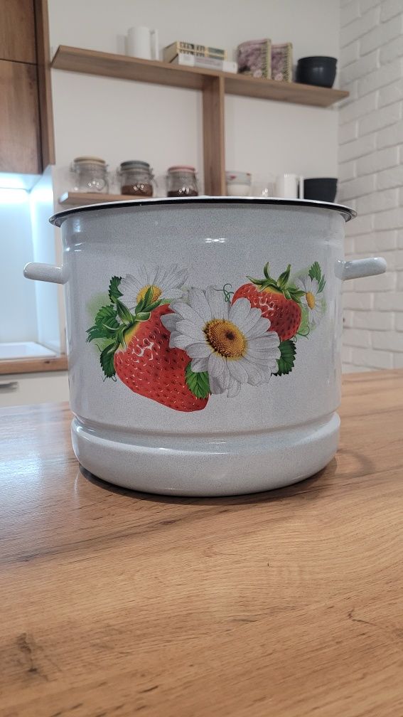 Продам эмалированную кастрюлю-мантоварку на 12 л